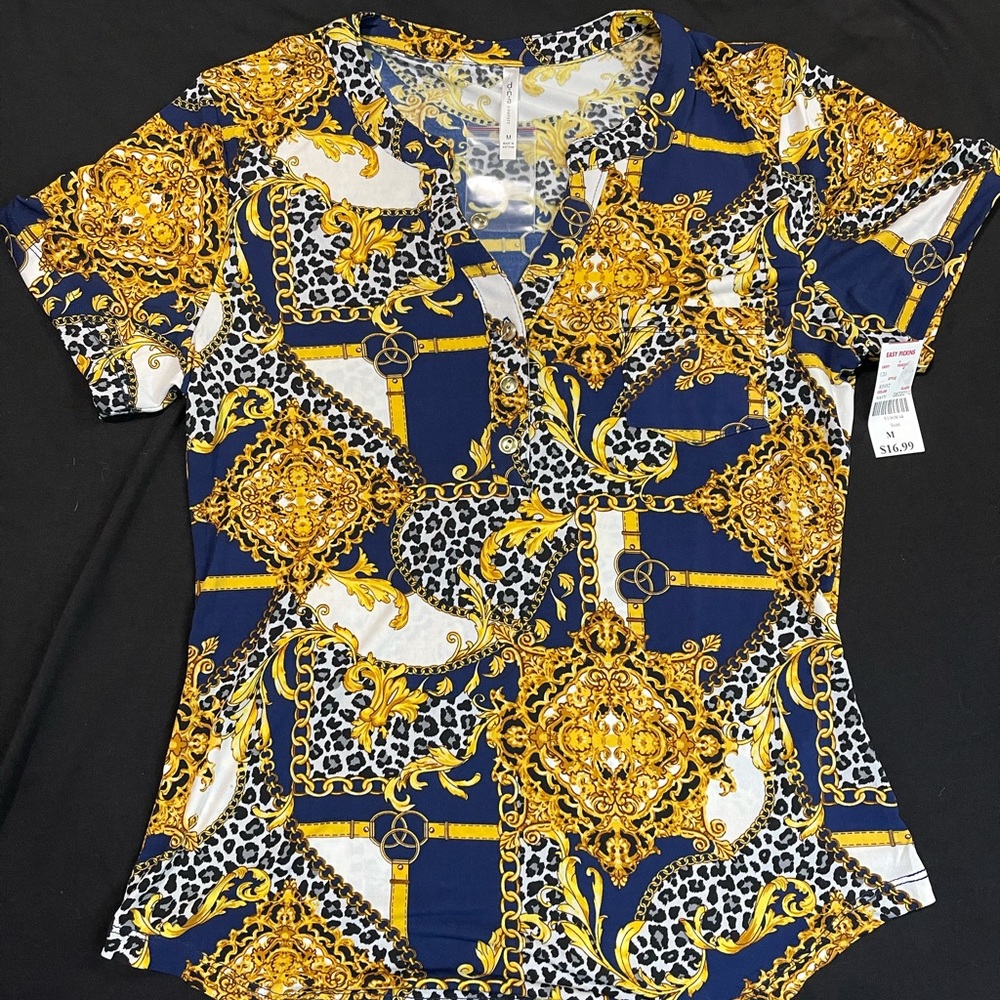 Gold link chain print